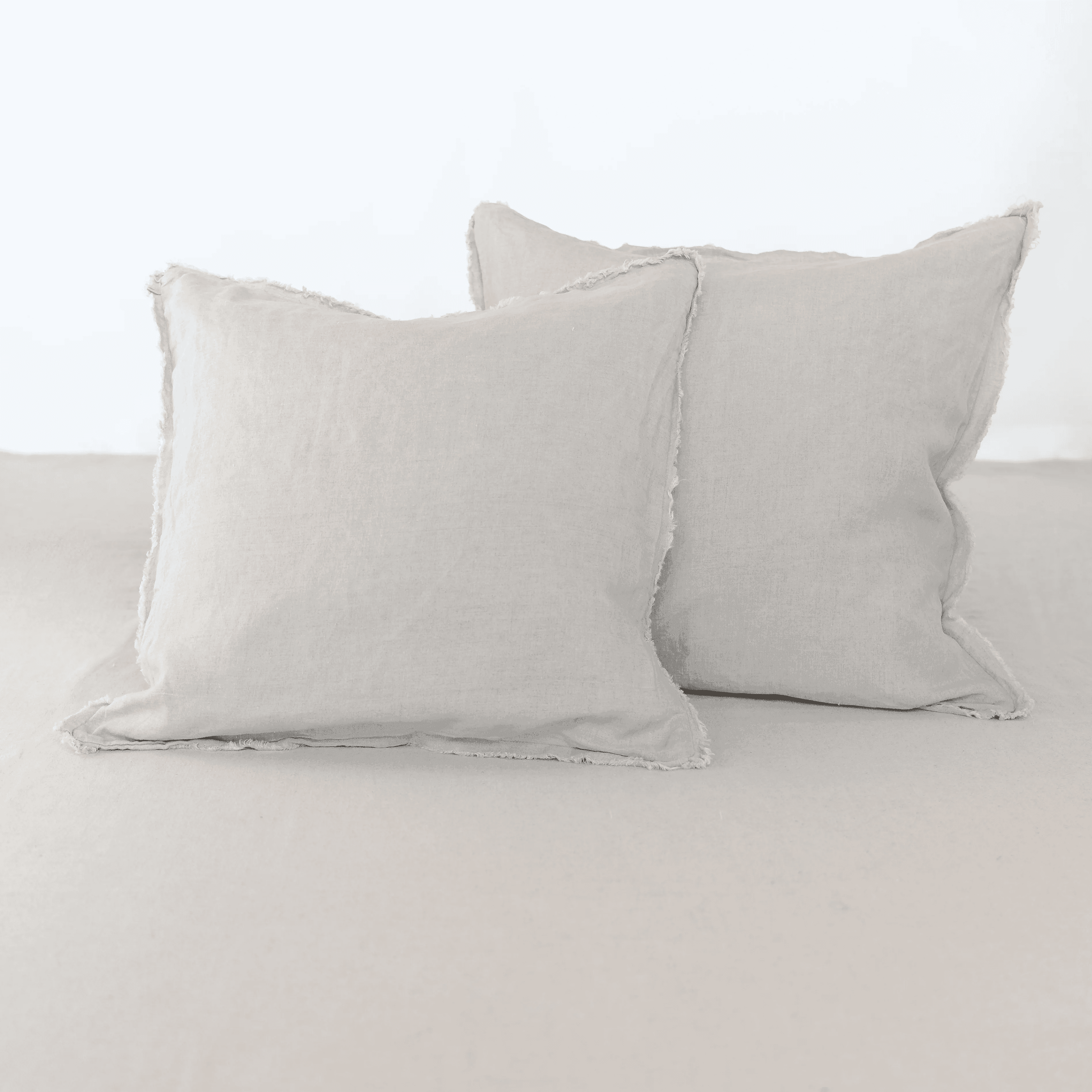 ALMOHADA DEGRADE LINO-OFFWHI 60X40 C/PLU